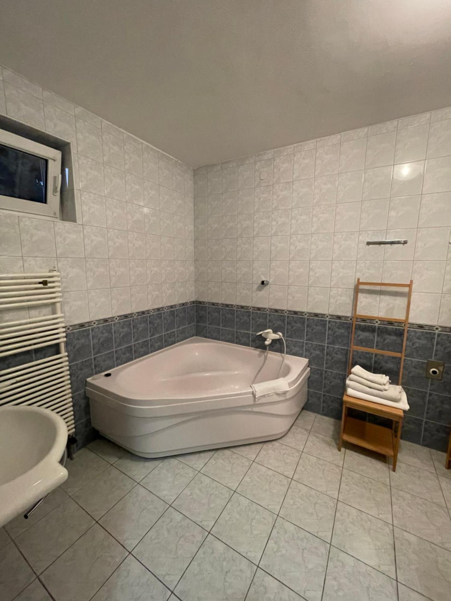 Lilium Villa Hévíz Екстериор снимка